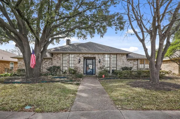 $3,100 | 9738 Windham Drive, Dallas, TX 75243