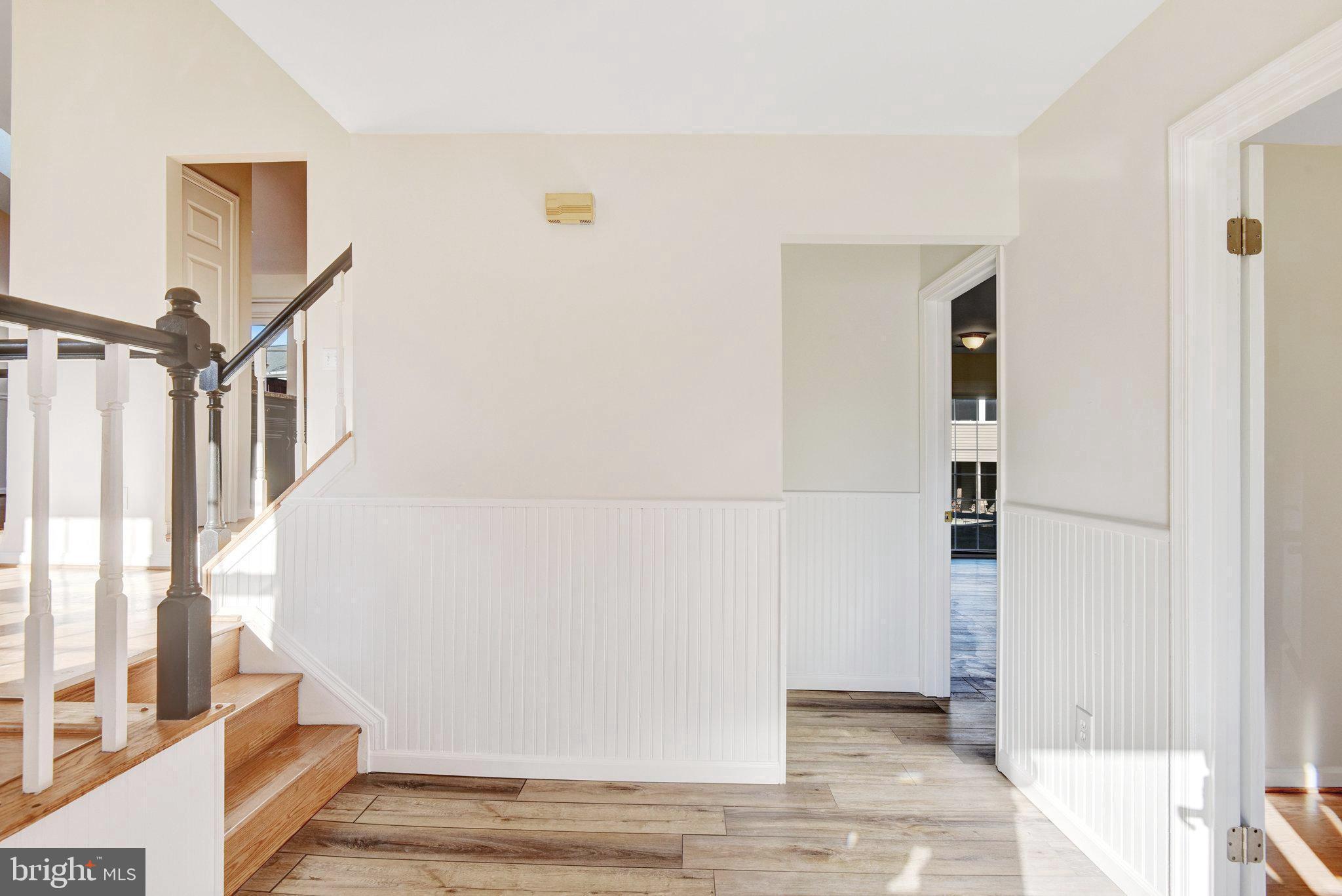 30 Brinks Court Sterling, VA 20165 - Photo 4 of 21