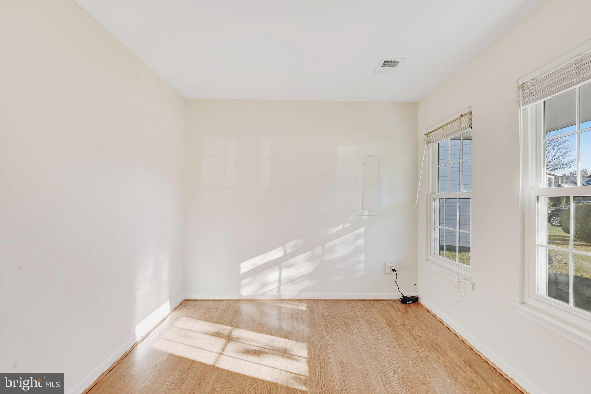 30 Brinks Court Sterling, VA 20165 - Photo 5 of 21