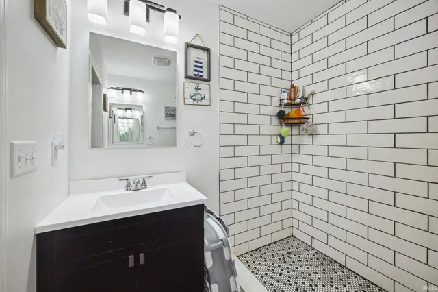 $279,000 | 117 North Market Street, Thorntown, IN 46071