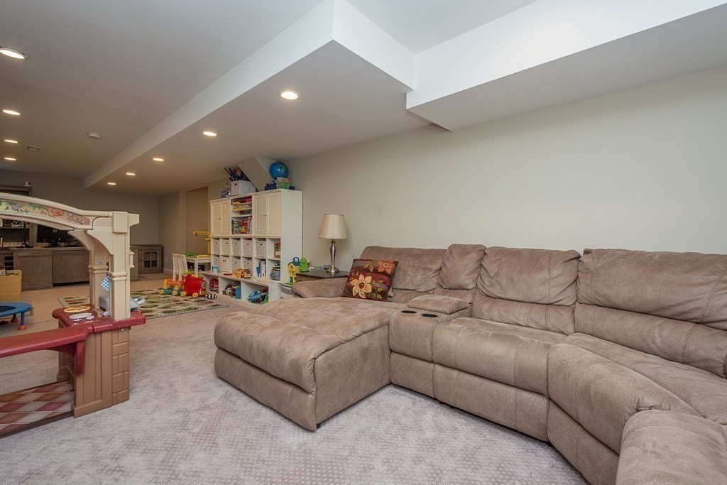 148 Hudson Road Stow, MA 01775 - Photo 32 of 42 Gallery Image 32