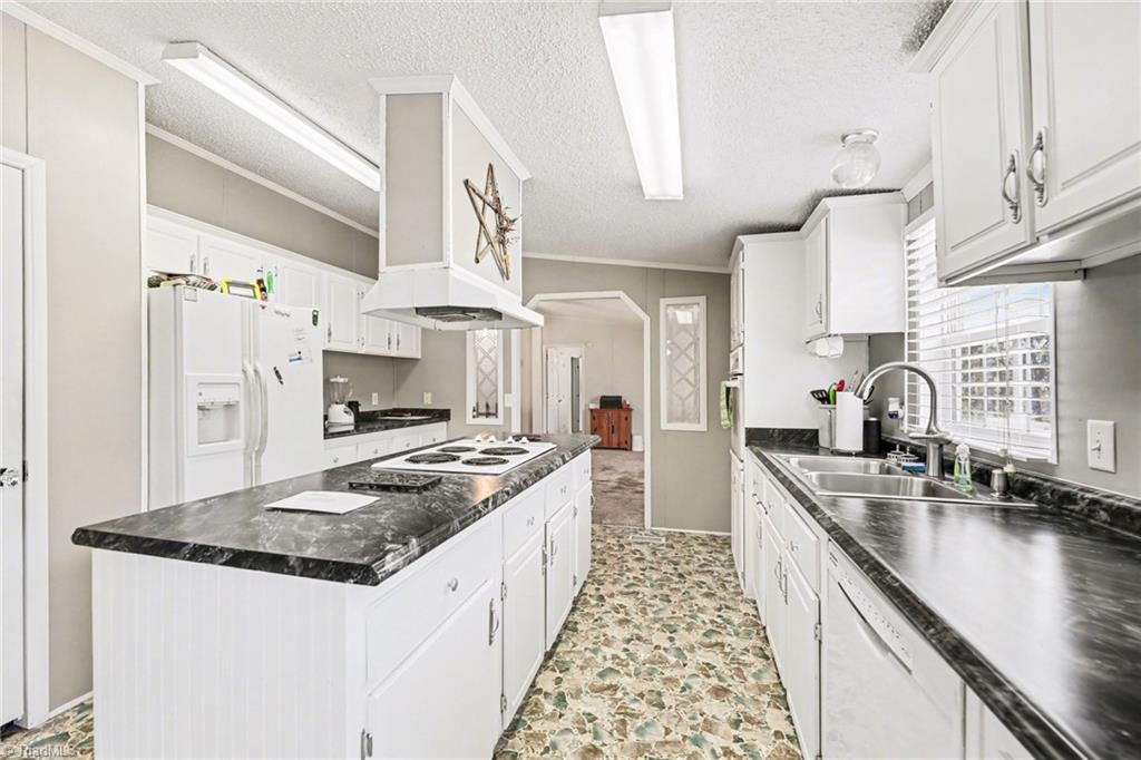 2298 Ray Loop Road Westfield, NC 27053 - Photo 13 of 28