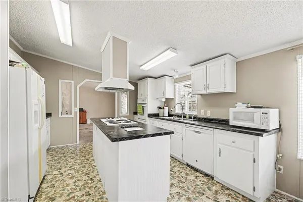 $250,000 | 2298 Ray Loop Road, Westfield, NC 27053