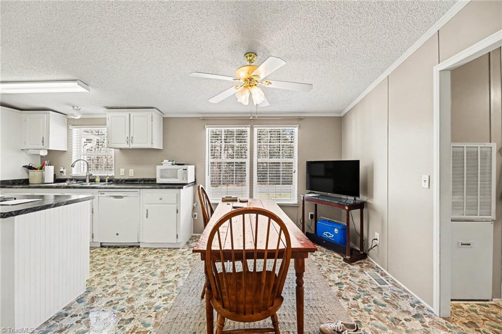 2298 Ray Loop Road Westfield, NC 27053 - Photo 9 of 28