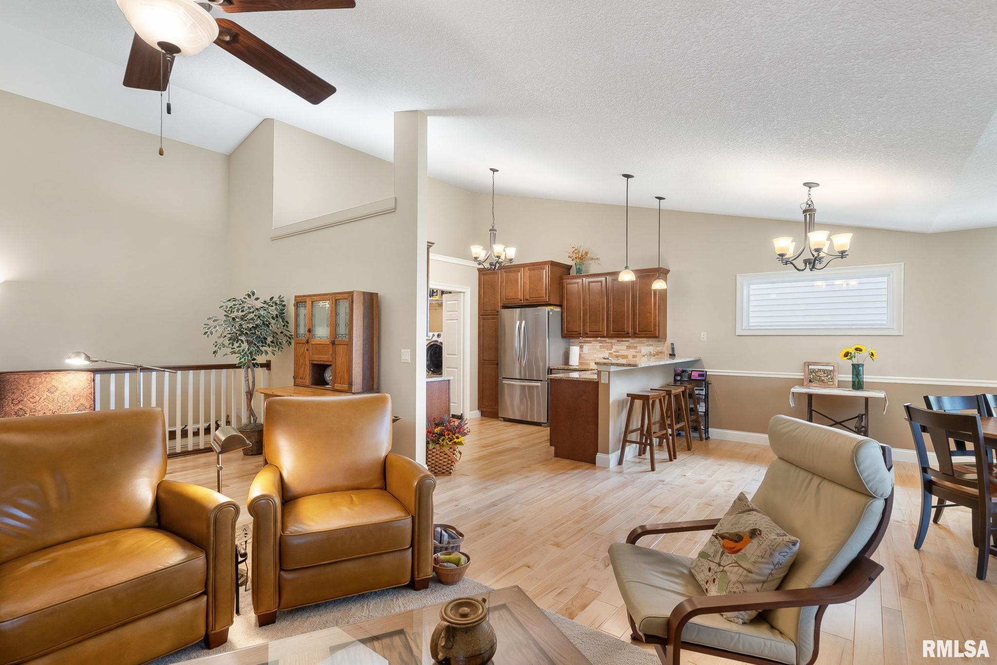 5574 Cavan Crossing Bettendorf, IA 52722 - Photo 3 of 51
