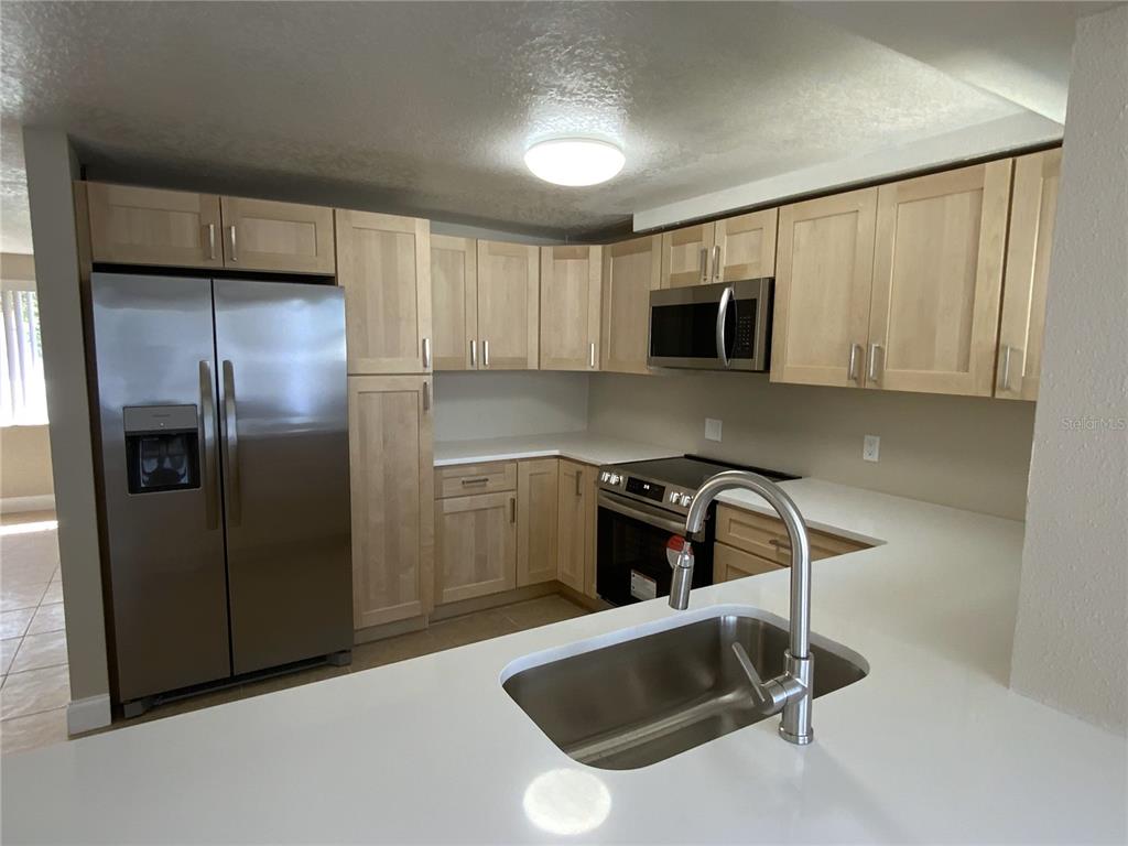 4625 Compass Court New Port Richey, FL 34652 - Photo 4 of 25 Gallery Image 4