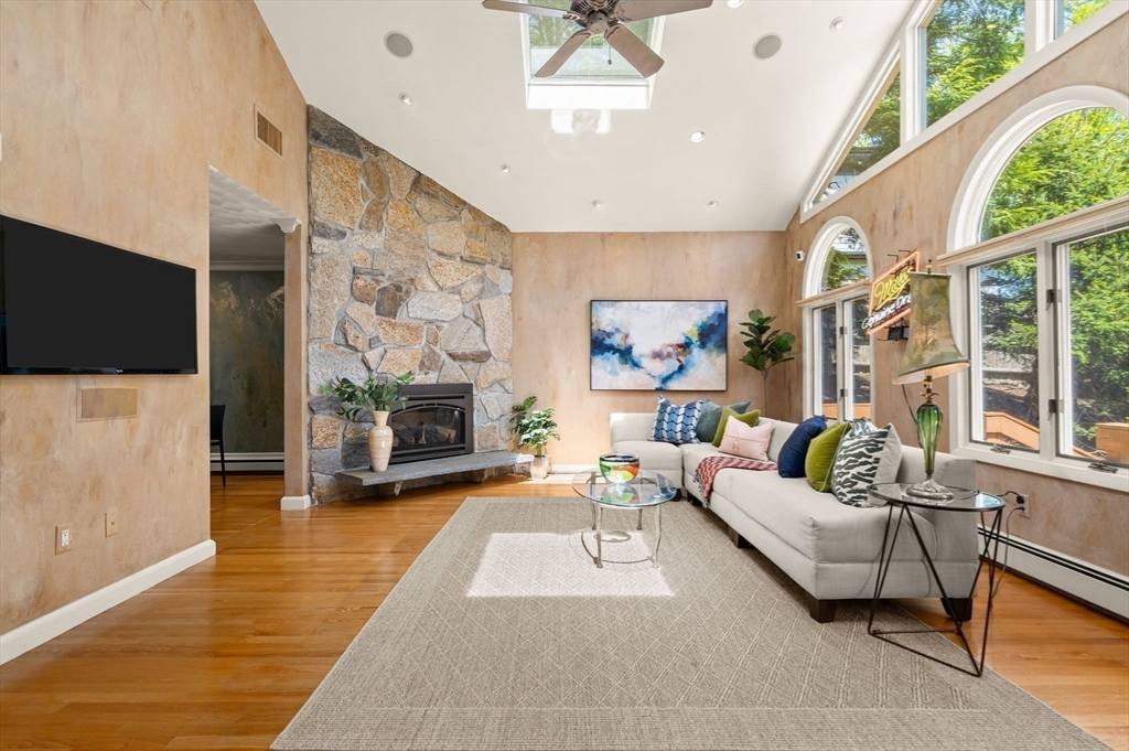 176 Paulson Road Newton, MA 02468 - Photo 5 of 23