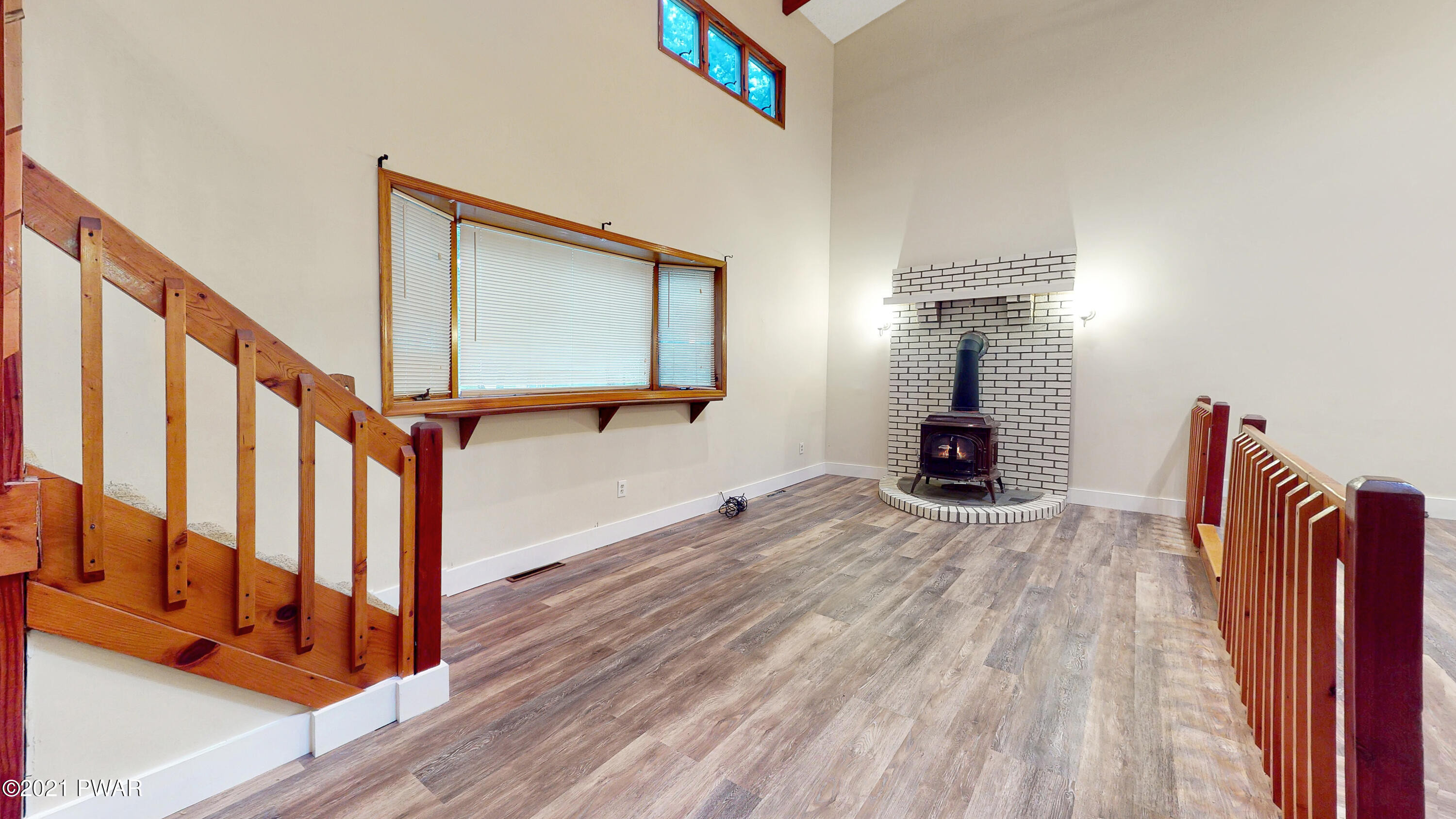 4449 Pine Ridge Drive West Bushkill, PA 18324 - Photo 6 of 50