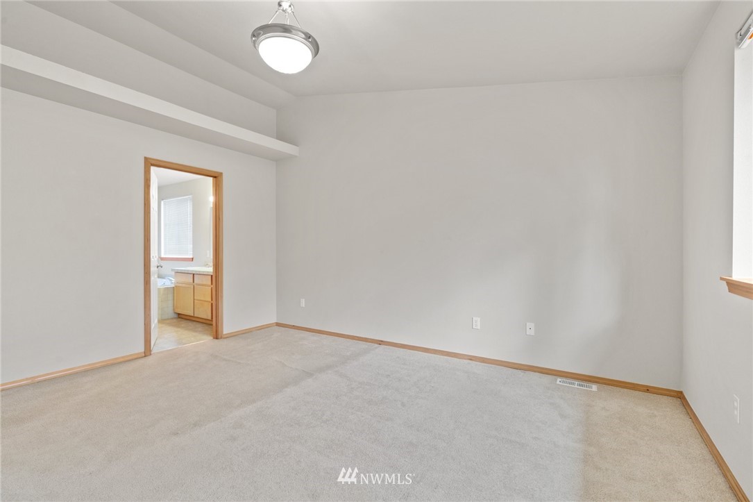1080 Ilwaco Place Northeast Renton, WA 98059 - Photo 22 of 32 Gallery Image 22