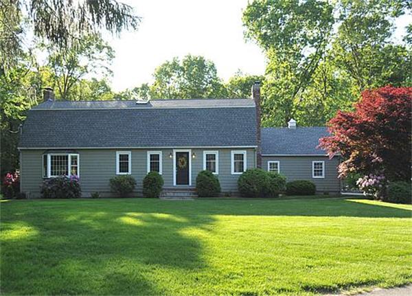 23 Whippletree Road Chelmsford, MA 01824 - Photo 28 of 28 a view of outdoor space yard and front view of a house