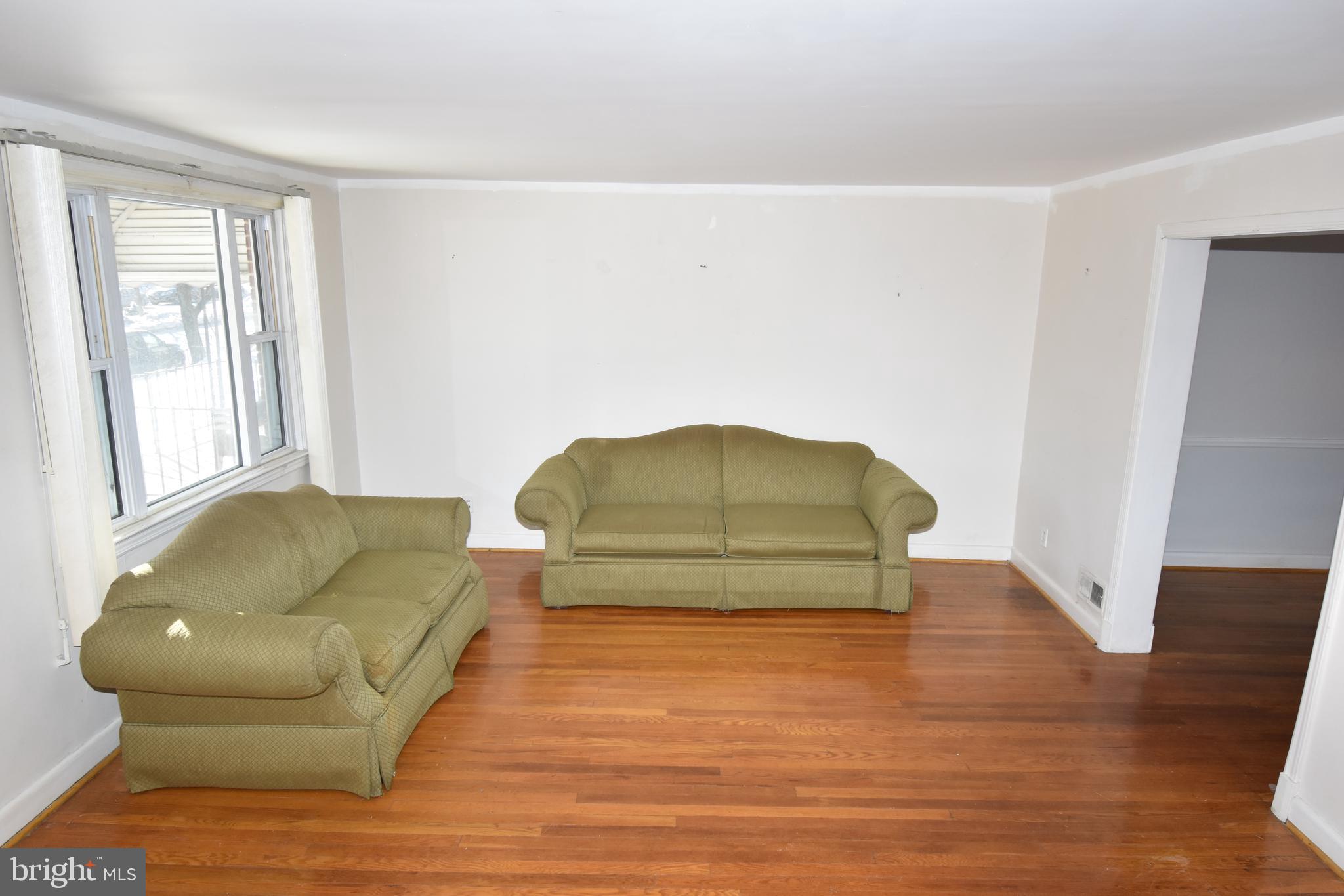 1516 East Cold Spring Lane Baltimore, MD 21218 - Photo 5 of 21