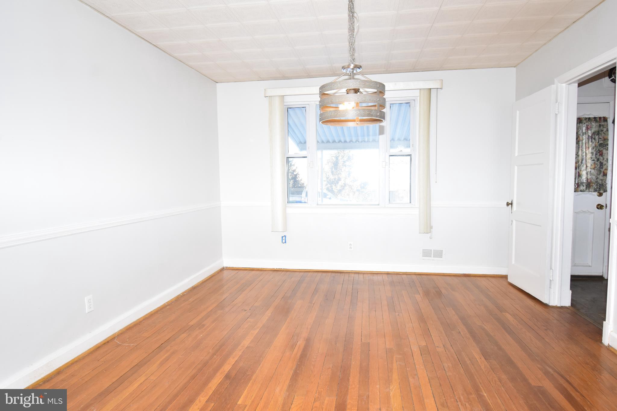 1516 East Cold Spring Lane Baltimore, MD 21218 - Photo 6 of 21