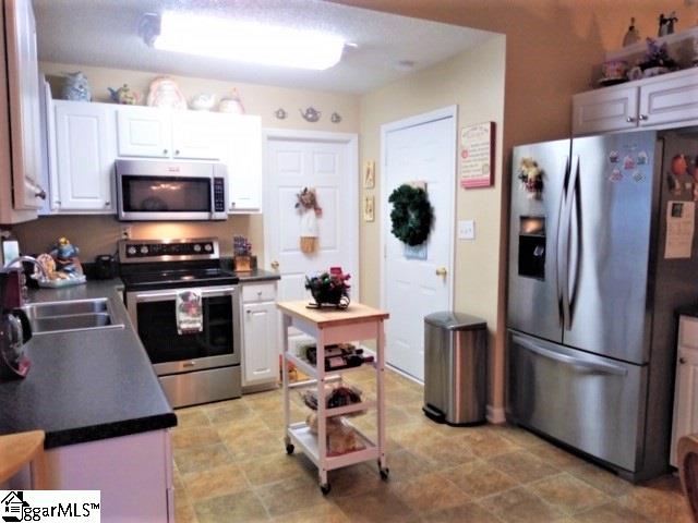 304 Ridgeover Drive Greenville, SC 29617 - Photo 4 of 20 Gallery Image 4