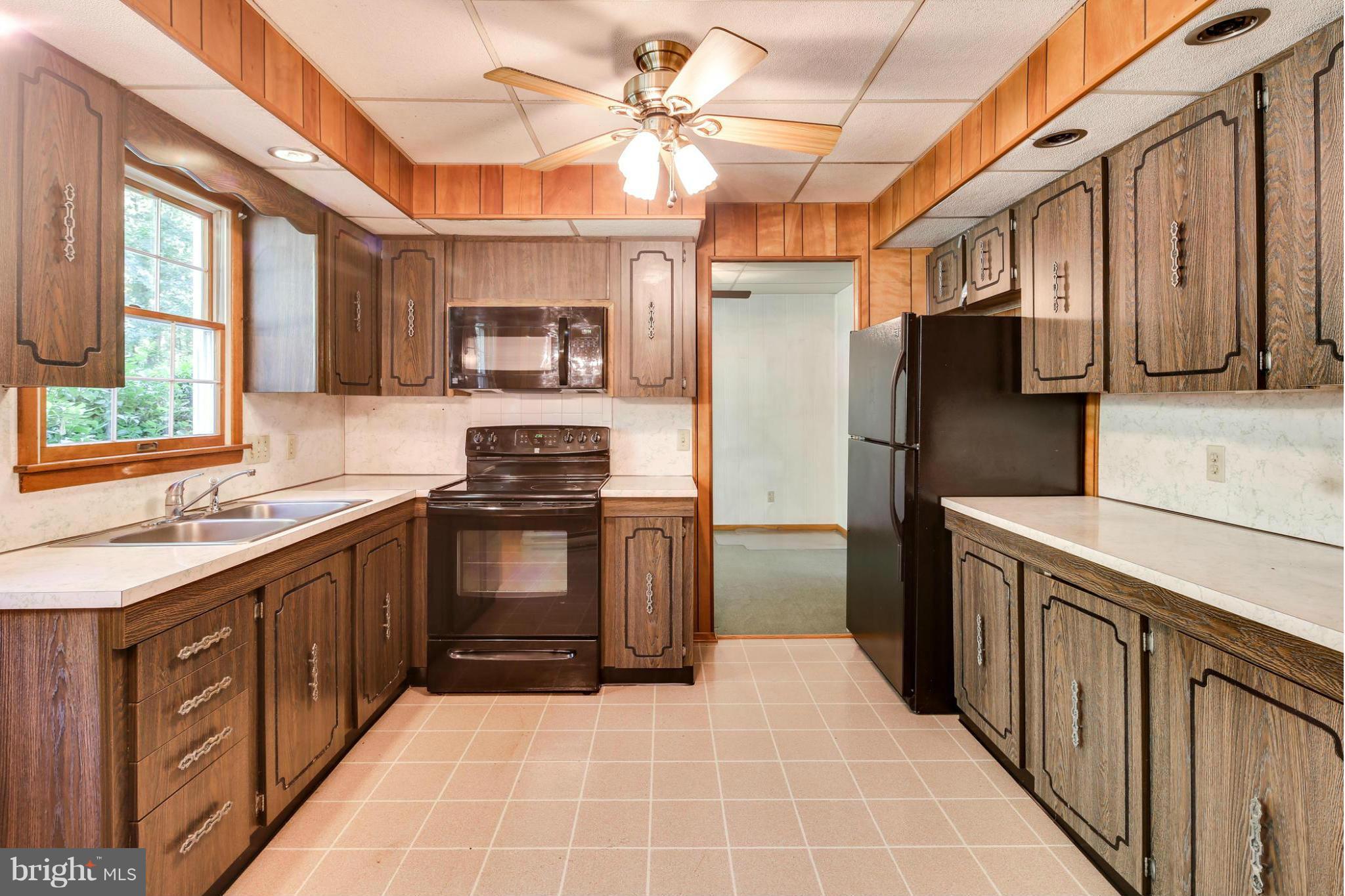 11795 Triadelphia Road Ellicott City, MD 21042 - Photo 18 of 23 Kitchen