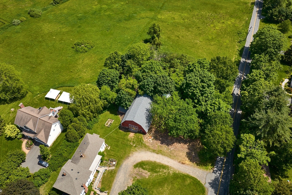 20 Station Road Amherst, MA 01002 - Photo 2 of 17