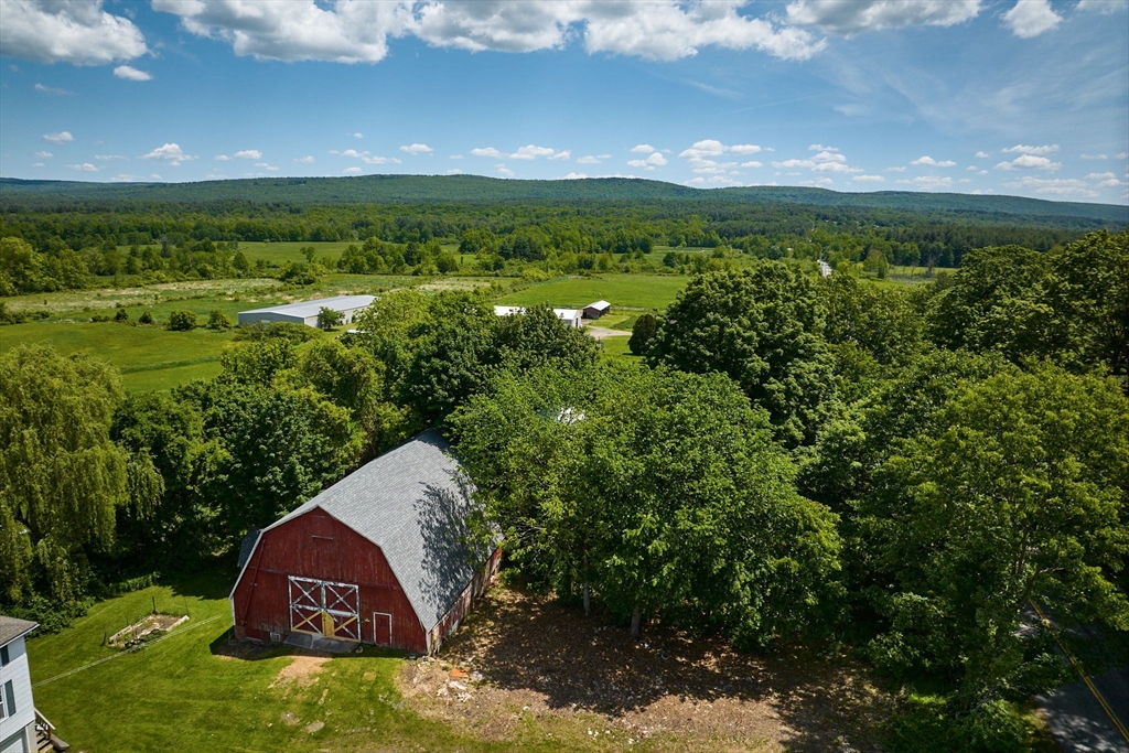 20 Station Road Amherst, MA 01002 - Photo 3 of 17