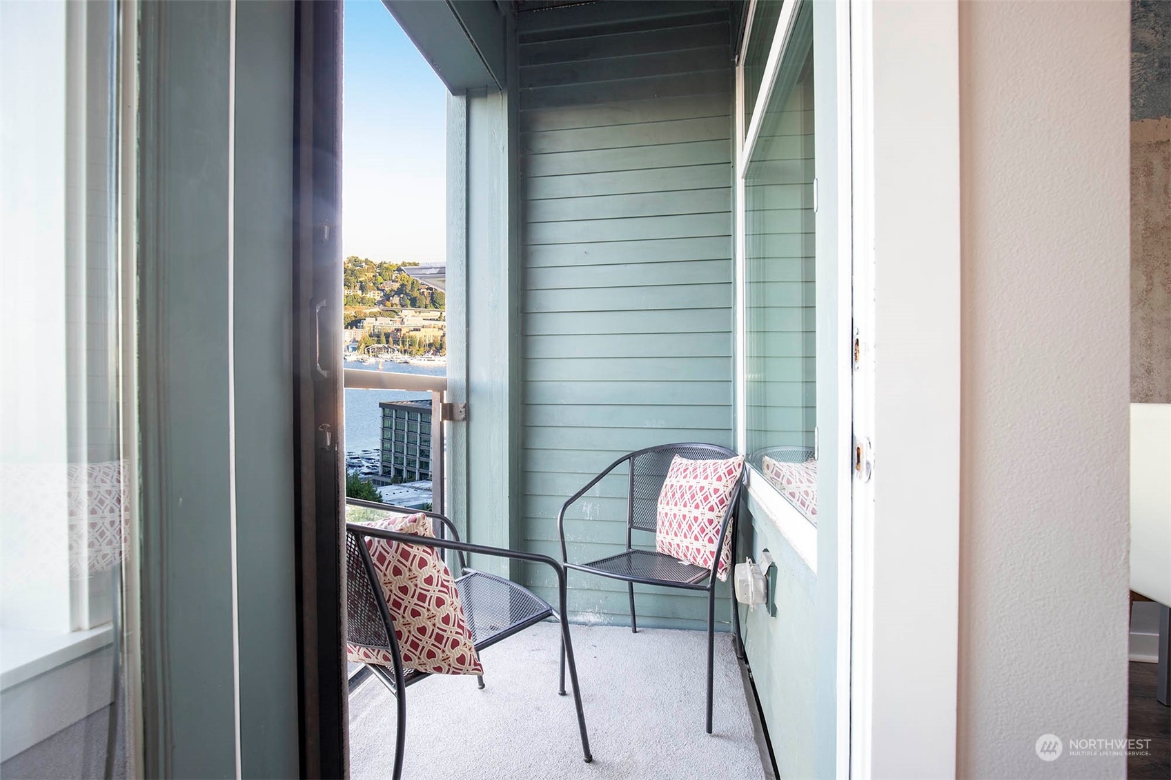 655 Crockett Street, Unit B304 Seattle, WA 98109 - Photo 19 of 35 a view of front door with furniture and a window