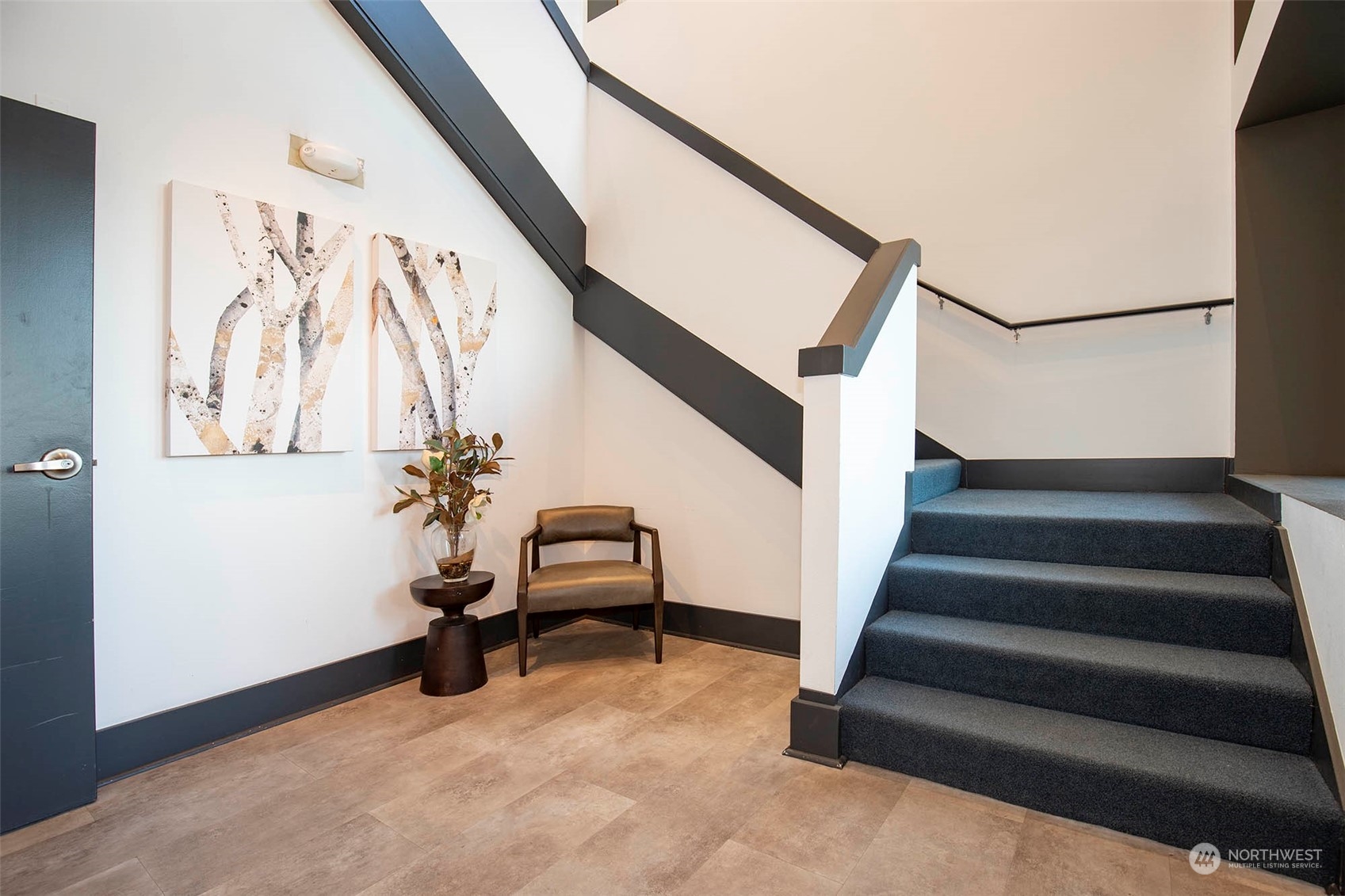 655 Crockett Street, Unit B304 Seattle, WA 98109 - Photo 23 of 35 a view of entryway