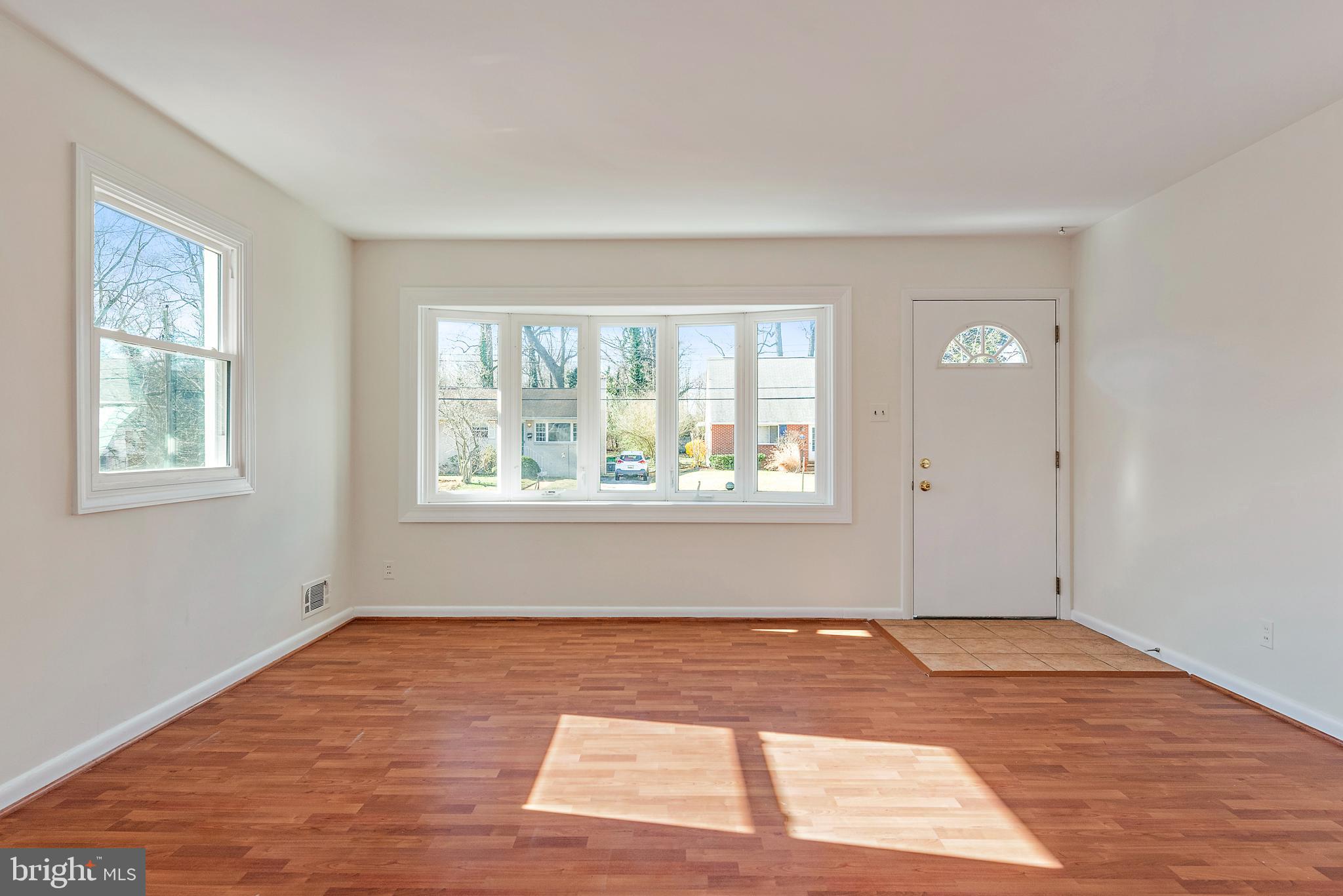 746 Warren Drive Annapolis, MD 21403 - Photo 12 of 47 Family Room