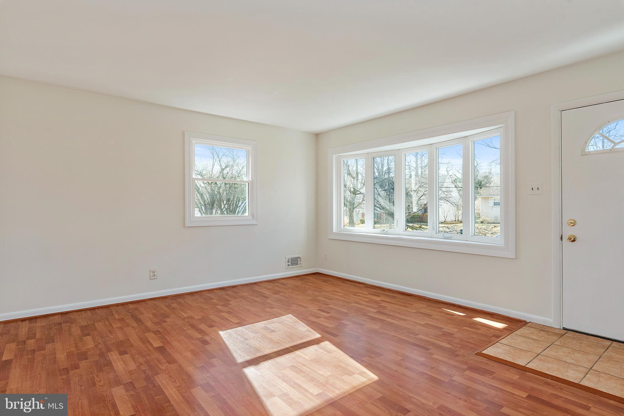 746 Warren Drive Annapolis, MD 21403 - Photo 14 of 47 Family Room
