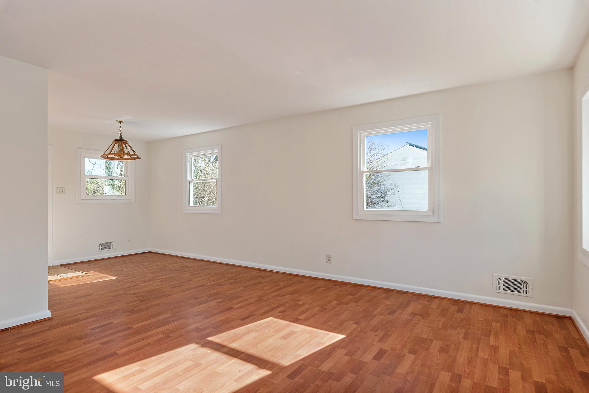 746 Warren Drive Annapolis, MD 21403 - Photo 15 of 47 Family Room