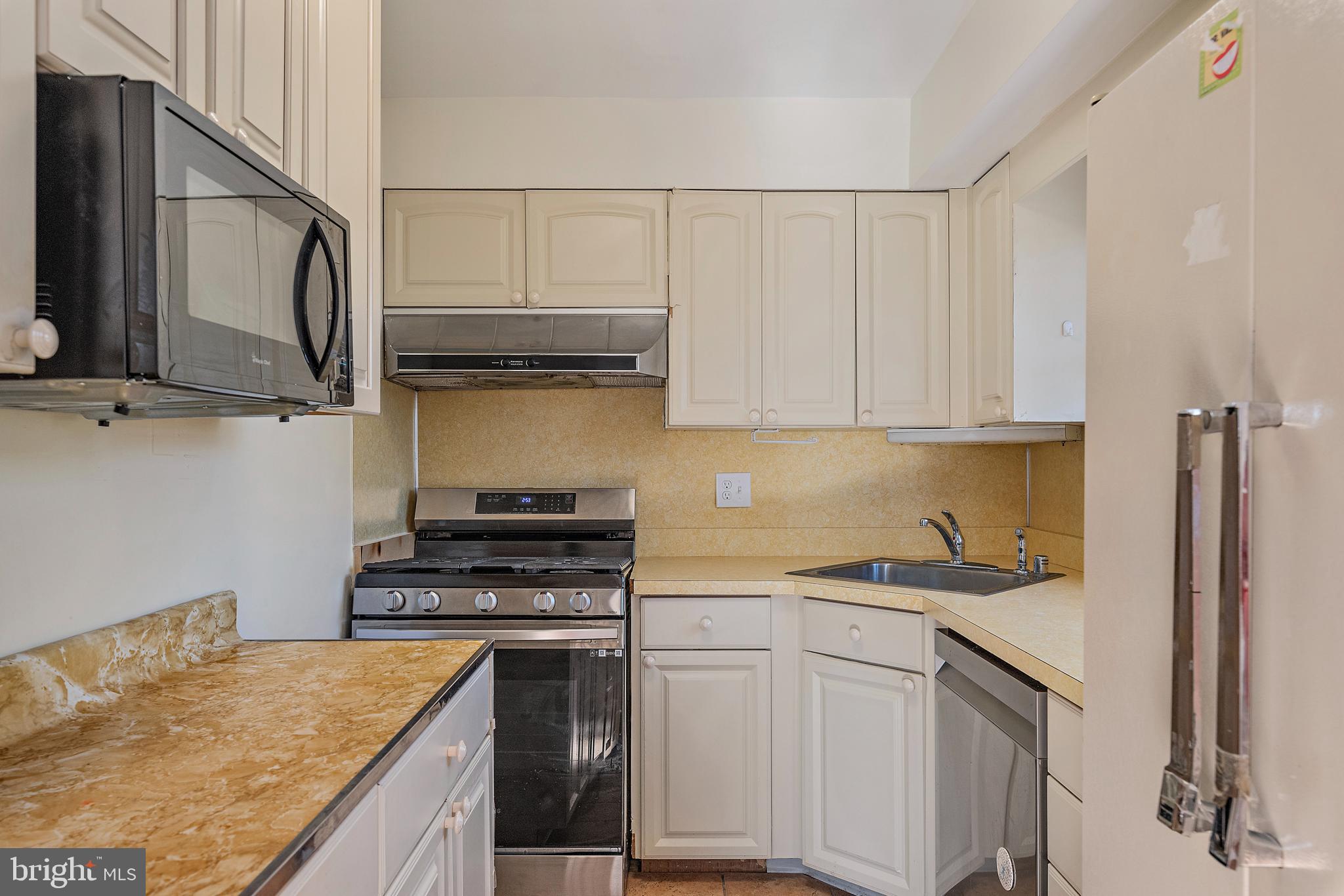 746 Warren Drive Annapolis, MD 21403 - Photo 17 of 47 Kitchen