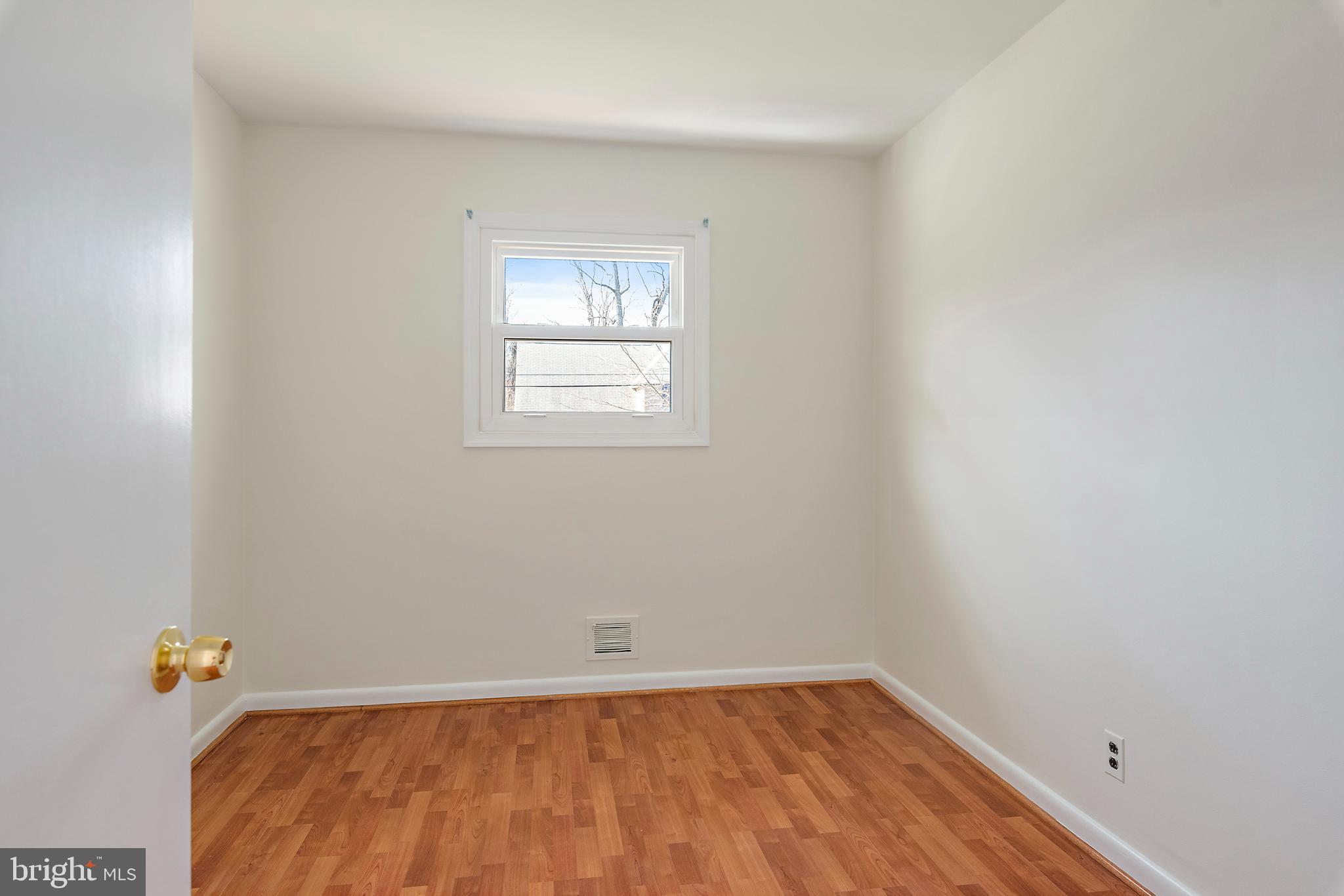 746 Warren Drive Annapolis, MD 21403 - Photo 22 of 47 Bedroom