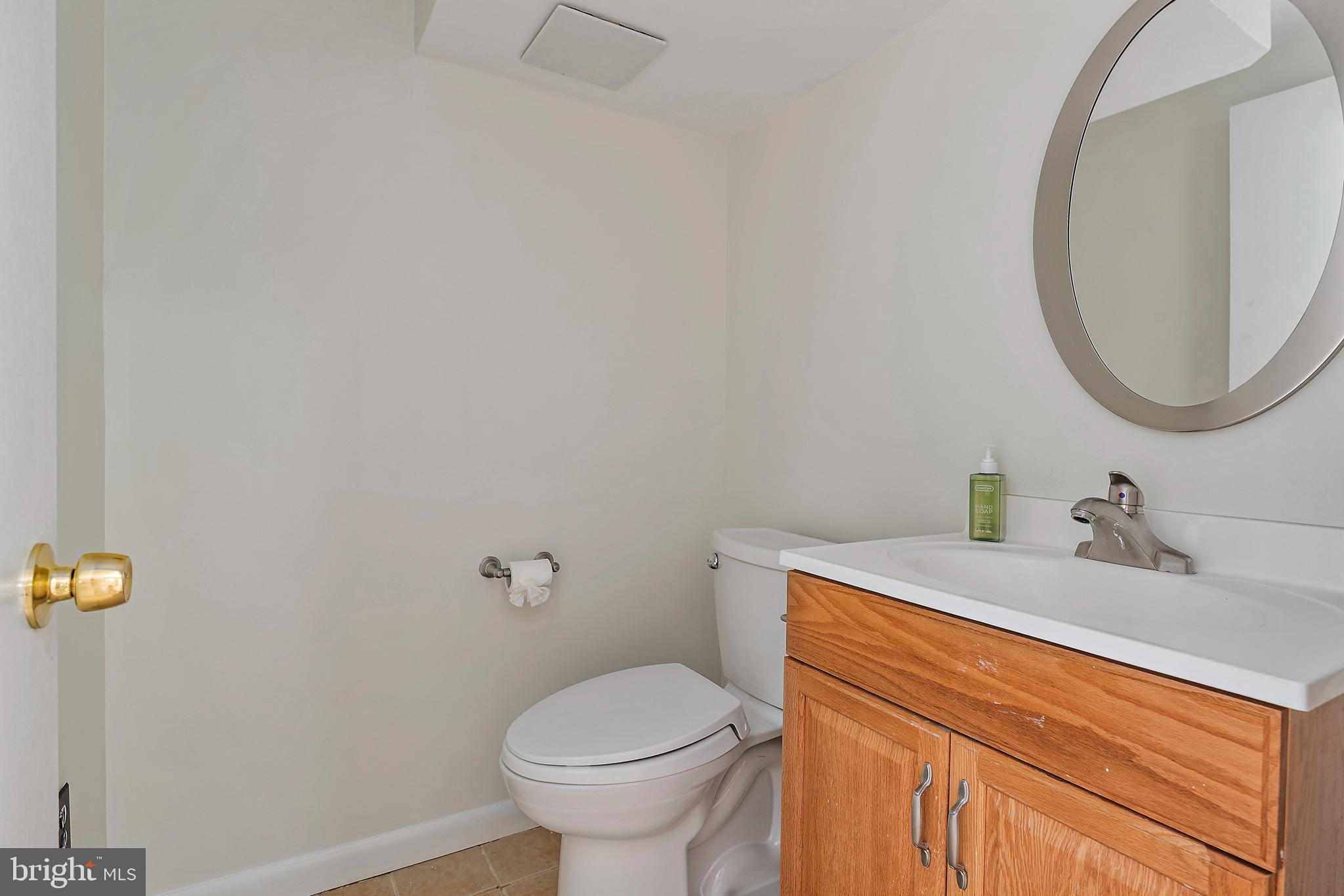 746 Warren Drive Annapolis, MD 21403 - Photo 29 of 47 Basement 1/2 bath