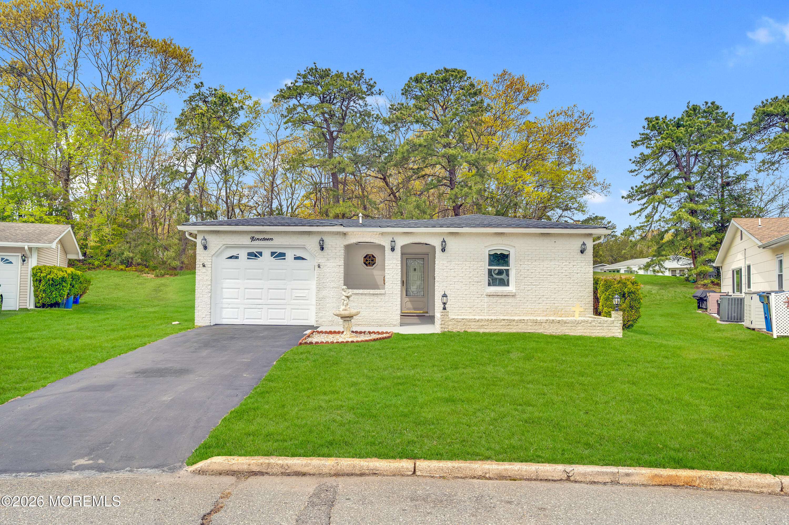 19 Robinson Road Brick, NJ 08724 - Photo 29 of 32 Front 1