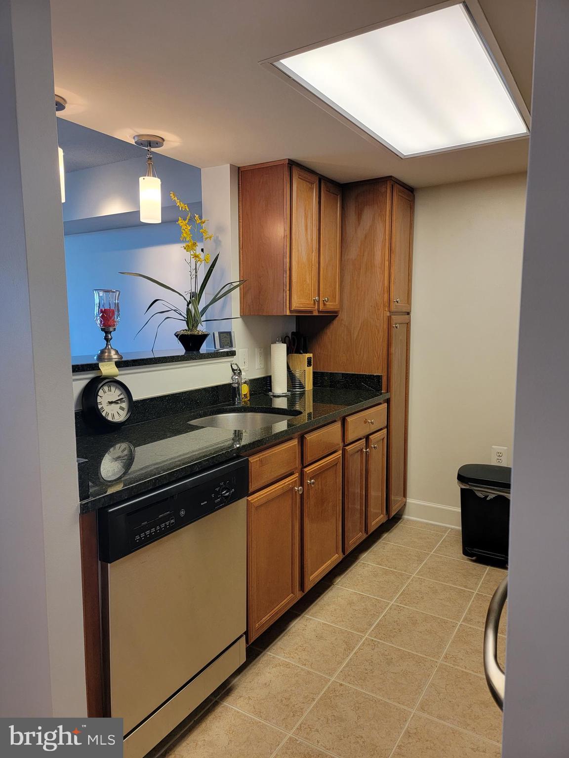 11800 Sunset Hills Road, Unit 1103 Reston, VA 20190 - Photo 6 of 46 Kitchen