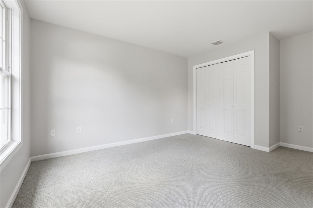 139 Autumn Road Dracut, MA 01826 - Photo 31 of 38