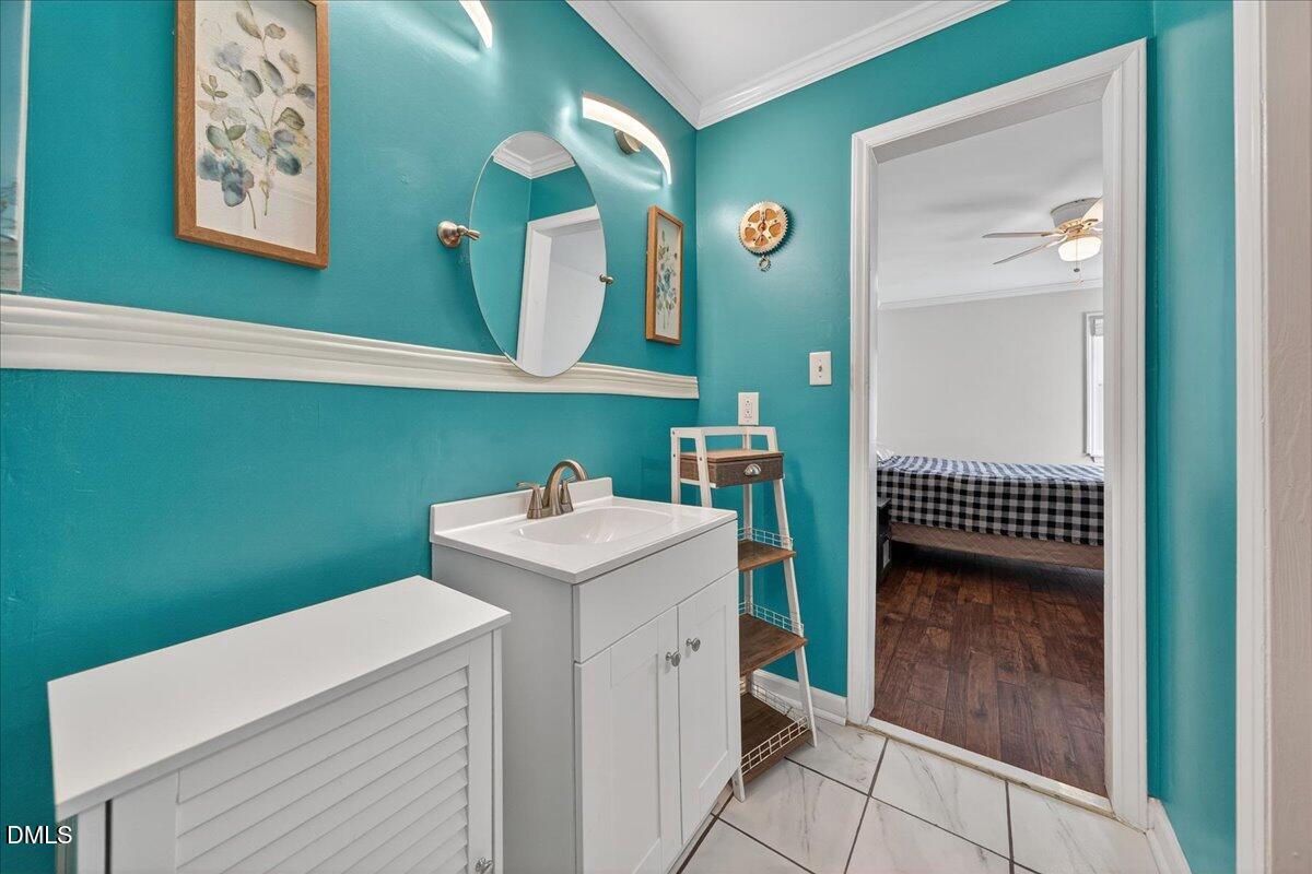 503 Gooseneck Drive, Unit A1 Cary, NC 27513 - Photo 17 of 37 a utility room with washer and dryer