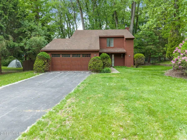 $375,000 | 64 Algonquin Road, Clifton Park, NY 12065