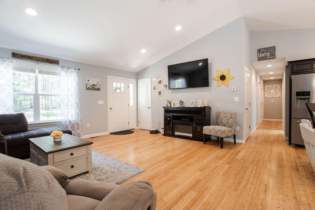 381 Ridlon Road Berwick, ME 03901 - Photo 5 of 34 381 Ridlon Road