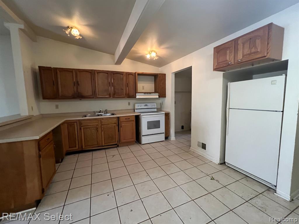 3211 South Center Road Burton, MI 48519 - Photo 20 of 30