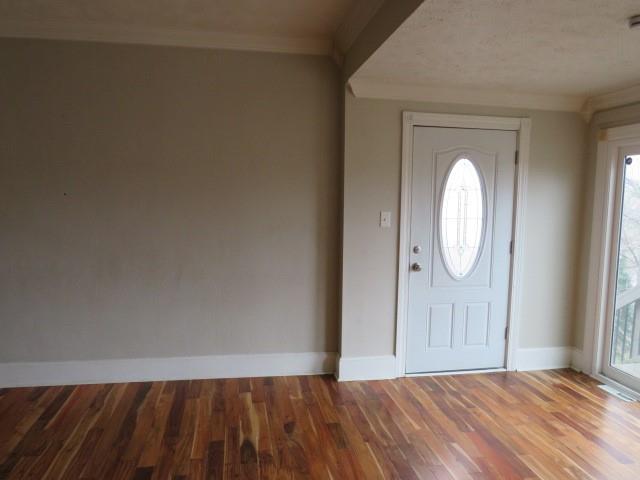 4 Terrace Avenue Carnegie, PA 15106 - Photo 4 of 28