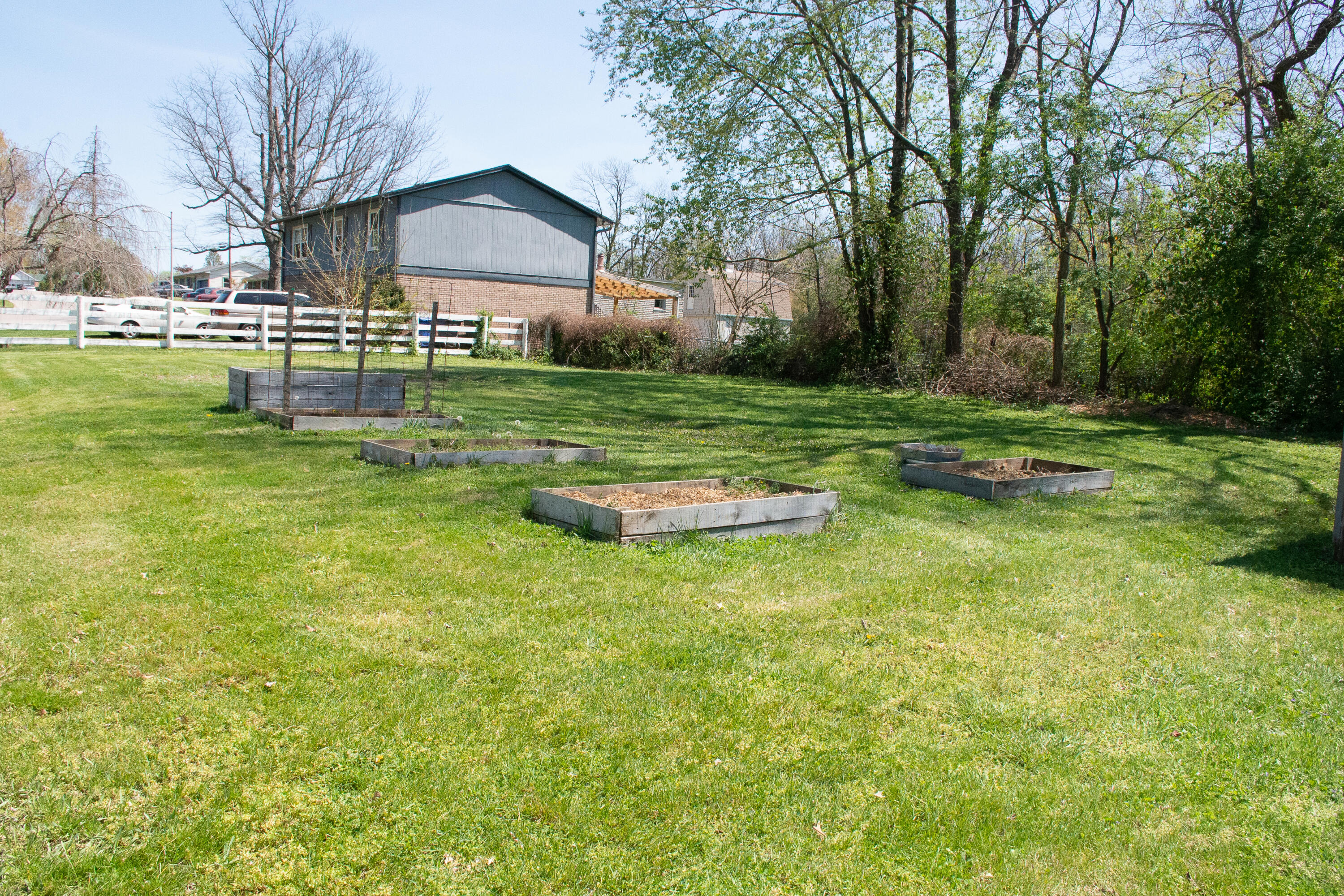 615 Kingston Road Lexington, KY 40505 - Photo 29 of 29 29 Garden