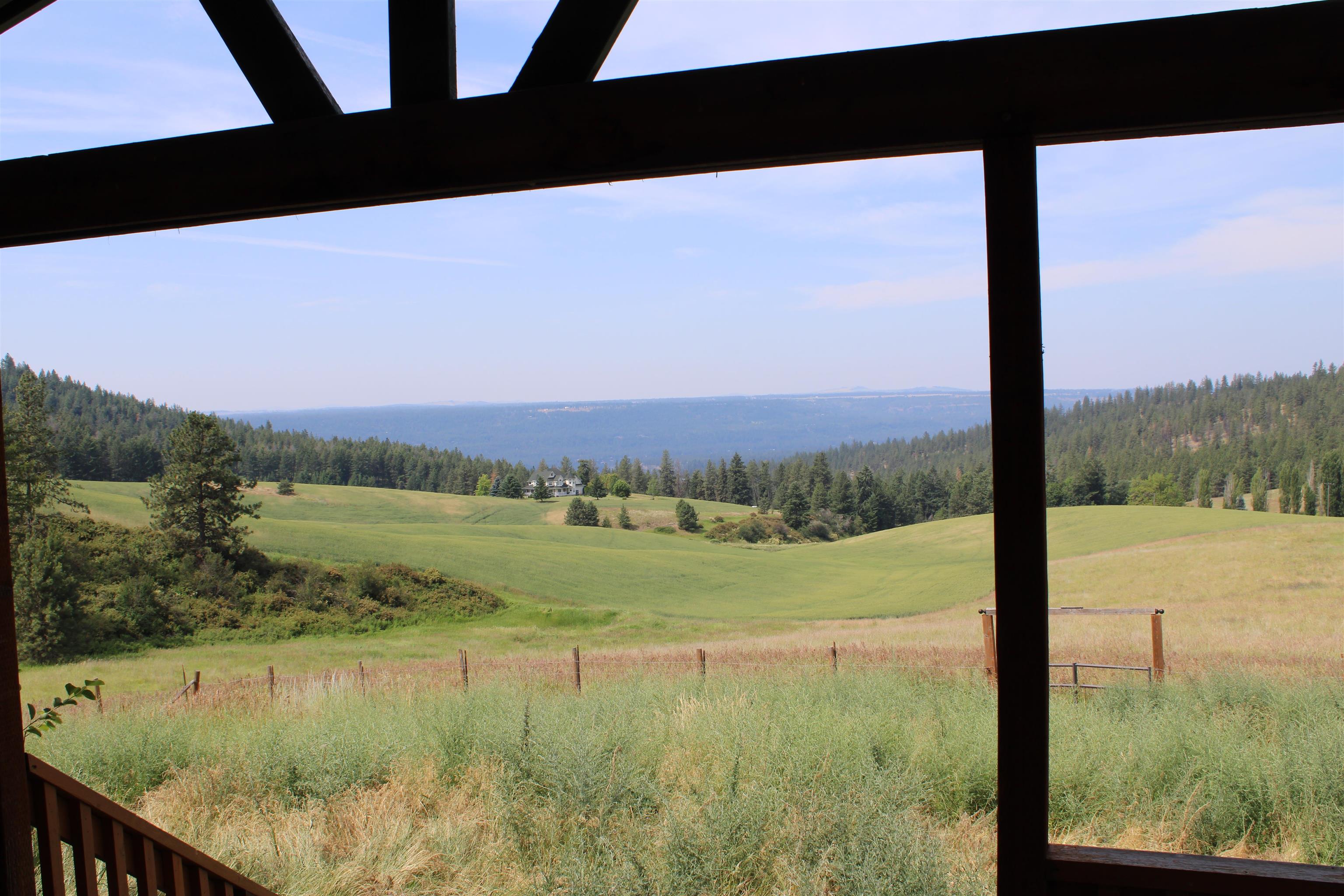 7601 West Bernhill Road Spokane, WA 99208 - Photo 4 of 38