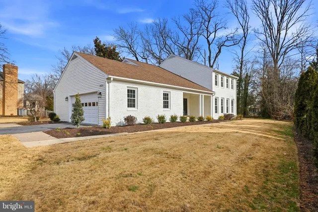 $1,150,000 | 9416 Mt Vernon Circle, Alexandria, VA 22309