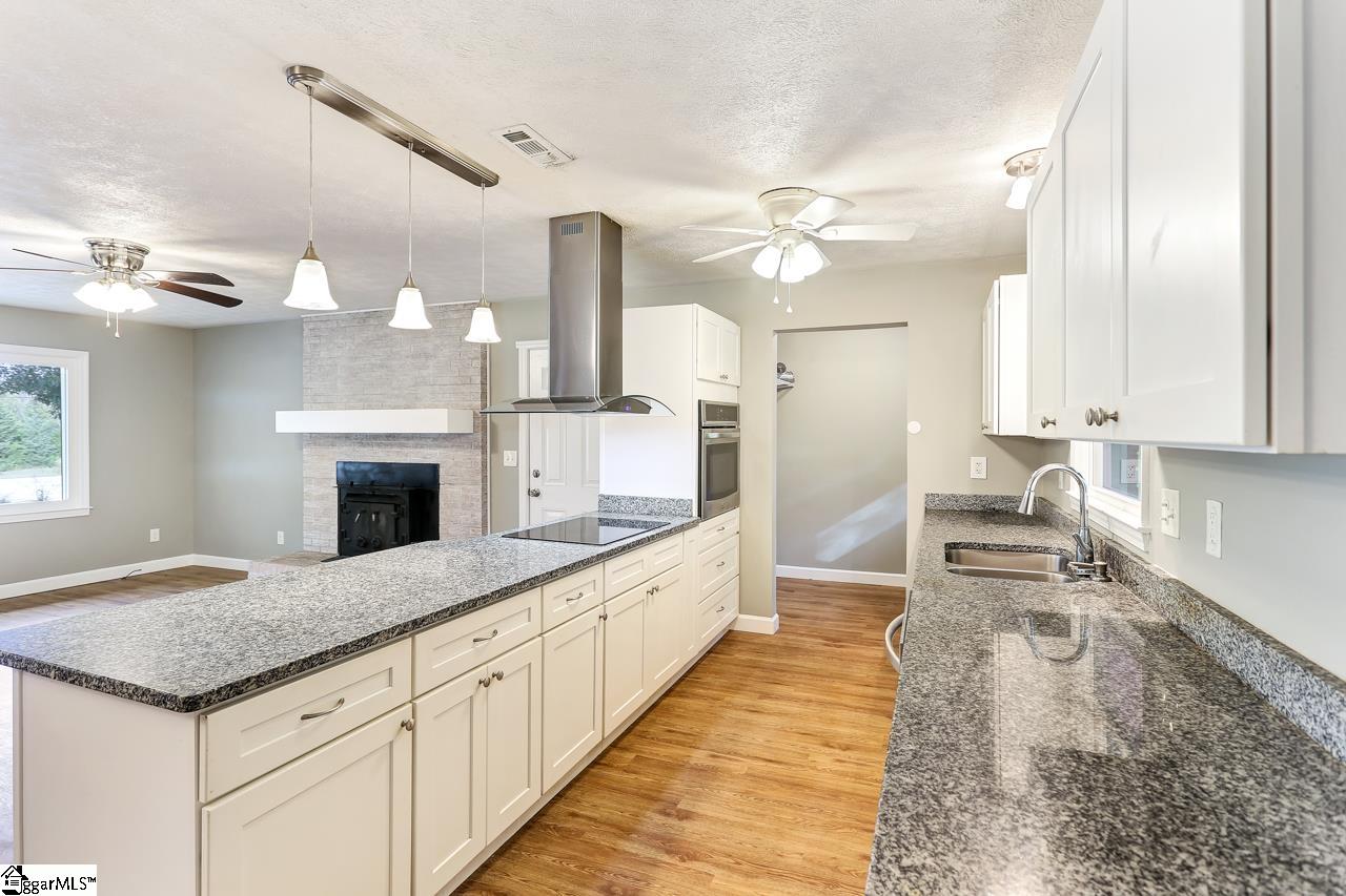 1182 North Old Laurens Road Fountain Inn, SC 29644 - Photo 12 of 32