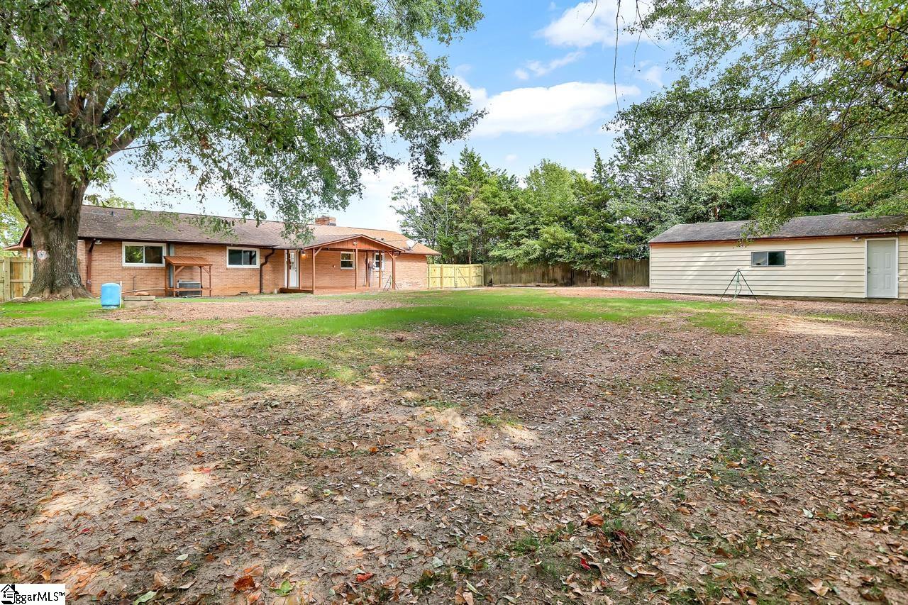 1182 North Old Laurens Road Fountain Inn, SC 29644 - Photo 30 of 32