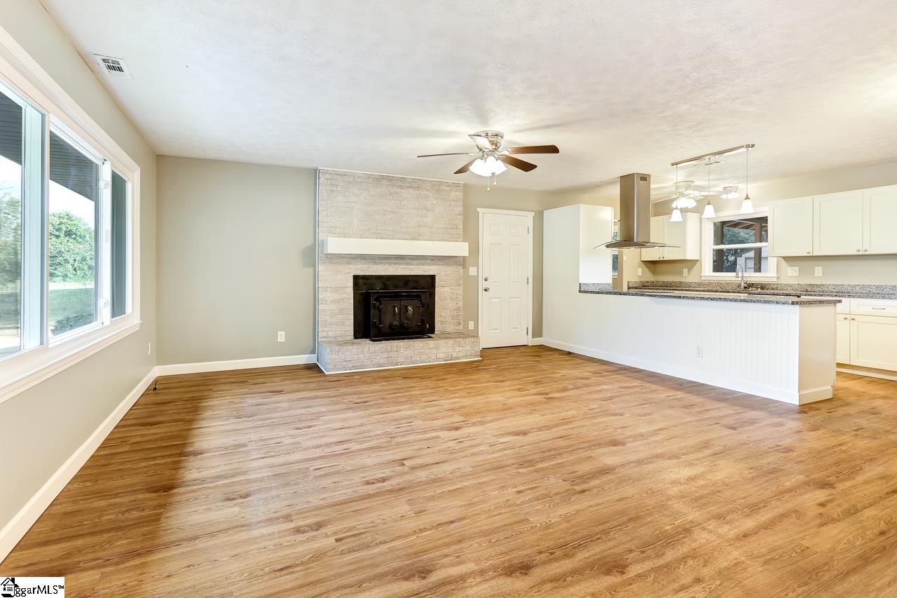 1182 North Old Laurens Road Fountain Inn, SC 29644 - Photo 8 of 32