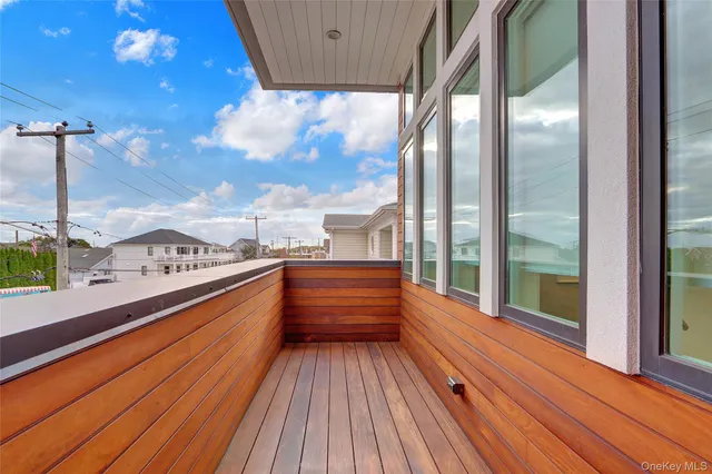 $6,750,000 | 44 Bayside Drive, Point Lookout, NY 11569