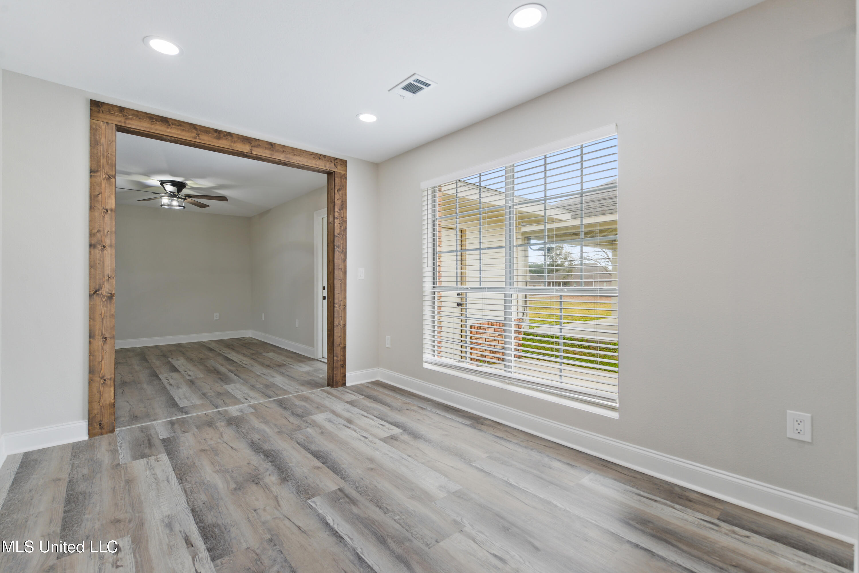 15201 South Swan Road Gulfport, MS 39503 - Photo 9 of 24 009