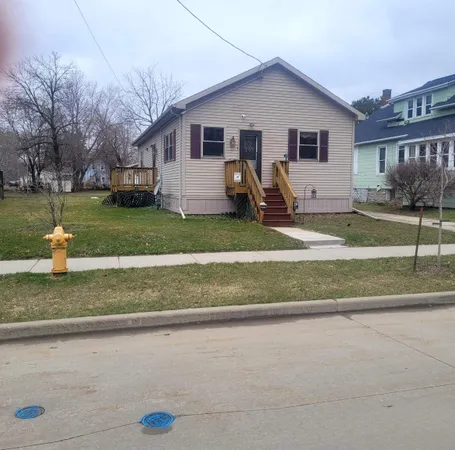 $205,000 | 45 Lake Street, Oshkosh, WI 54901