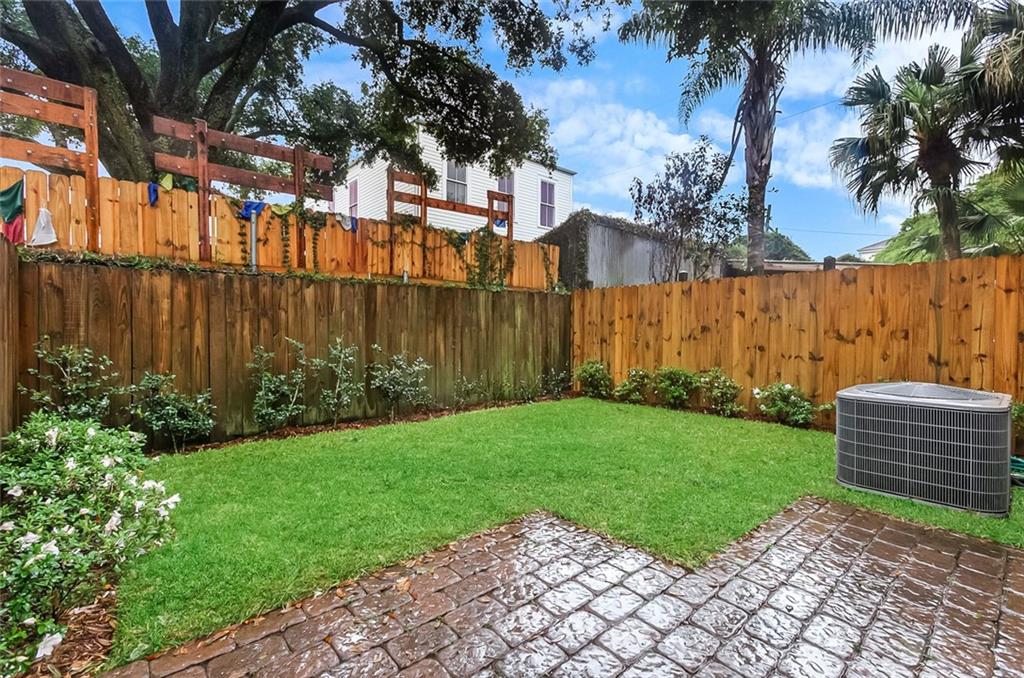 615 Nashville Avenue New Orleans, LA 70115 - Photo 17 of 17