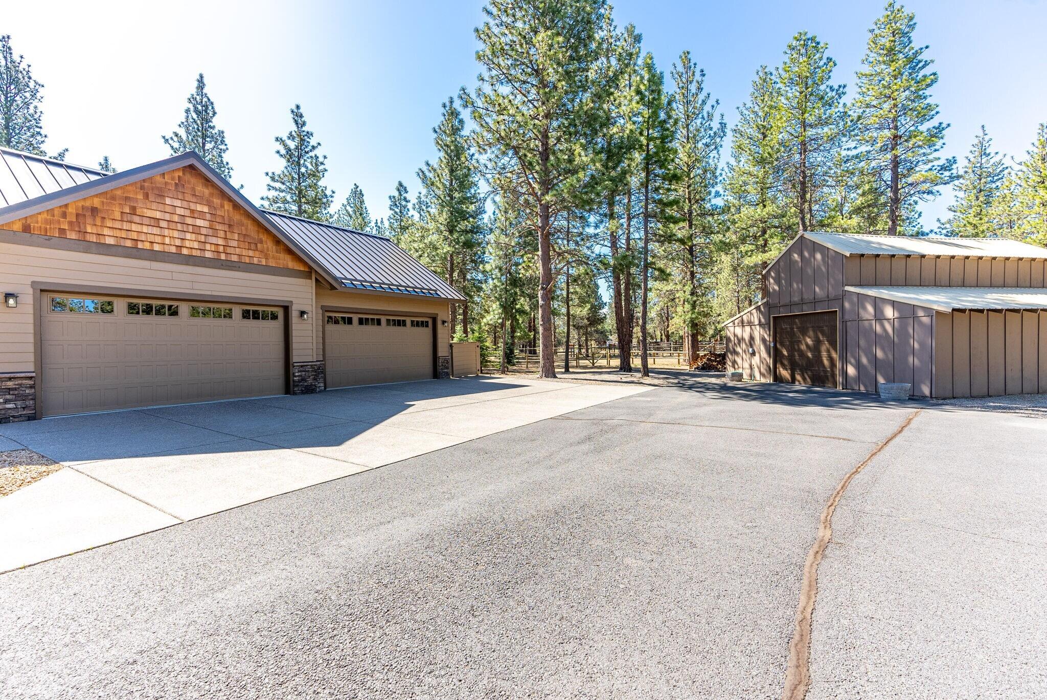 69255 Crooked Horseshoe Road Sisters, OR 97759 - Photo 6 of 154