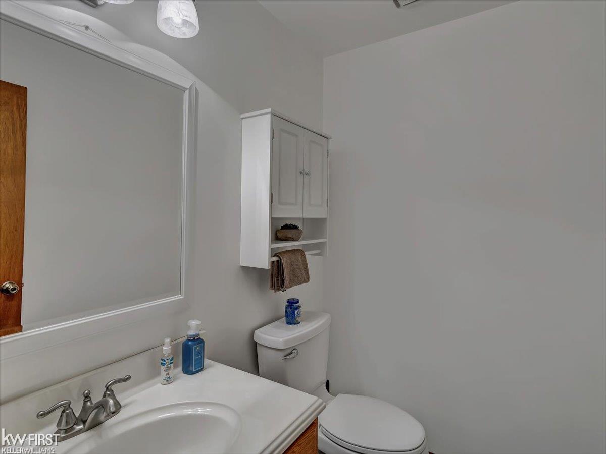 2199 South State Road Davison, MI 48423 - Photo 17 of 45