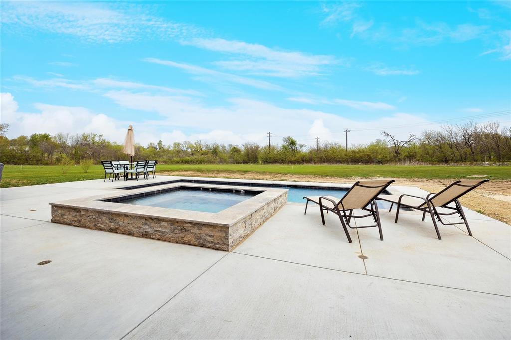 2028 Carrie Court Weatherford, TX 76088 - Photo 37 of 40 an outdoor space with furniture