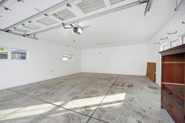 $435,000 | 1489 East Algonquin Road, Des Plaines, IL 60016